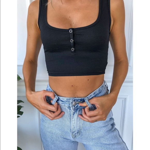 Black Crop Tank Top - Picture 2 of 4